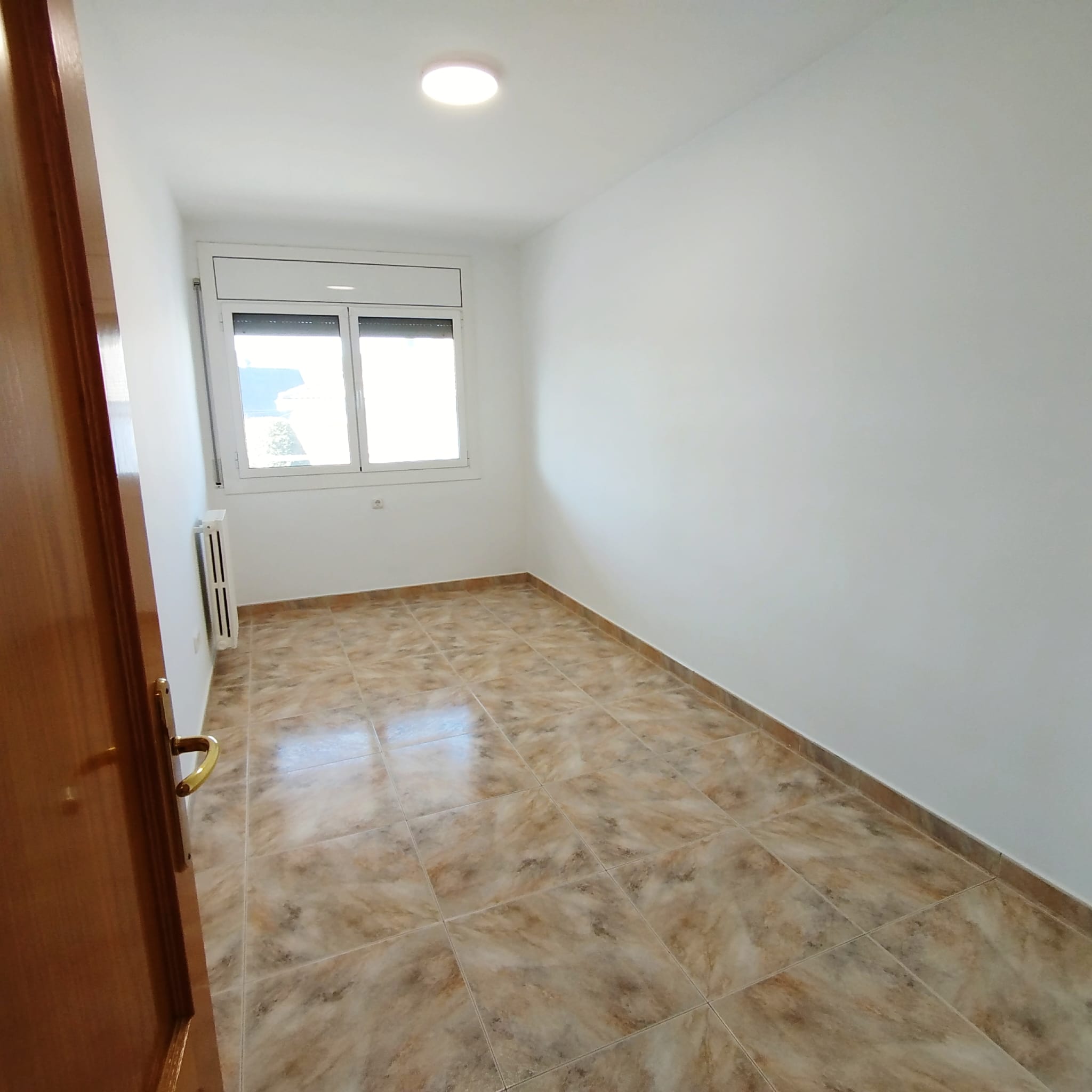 Casa amb garatge i llar de foc