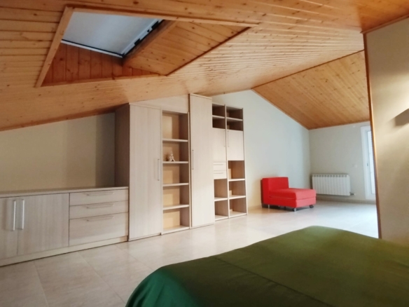 Casa adossada en venda amb jardí