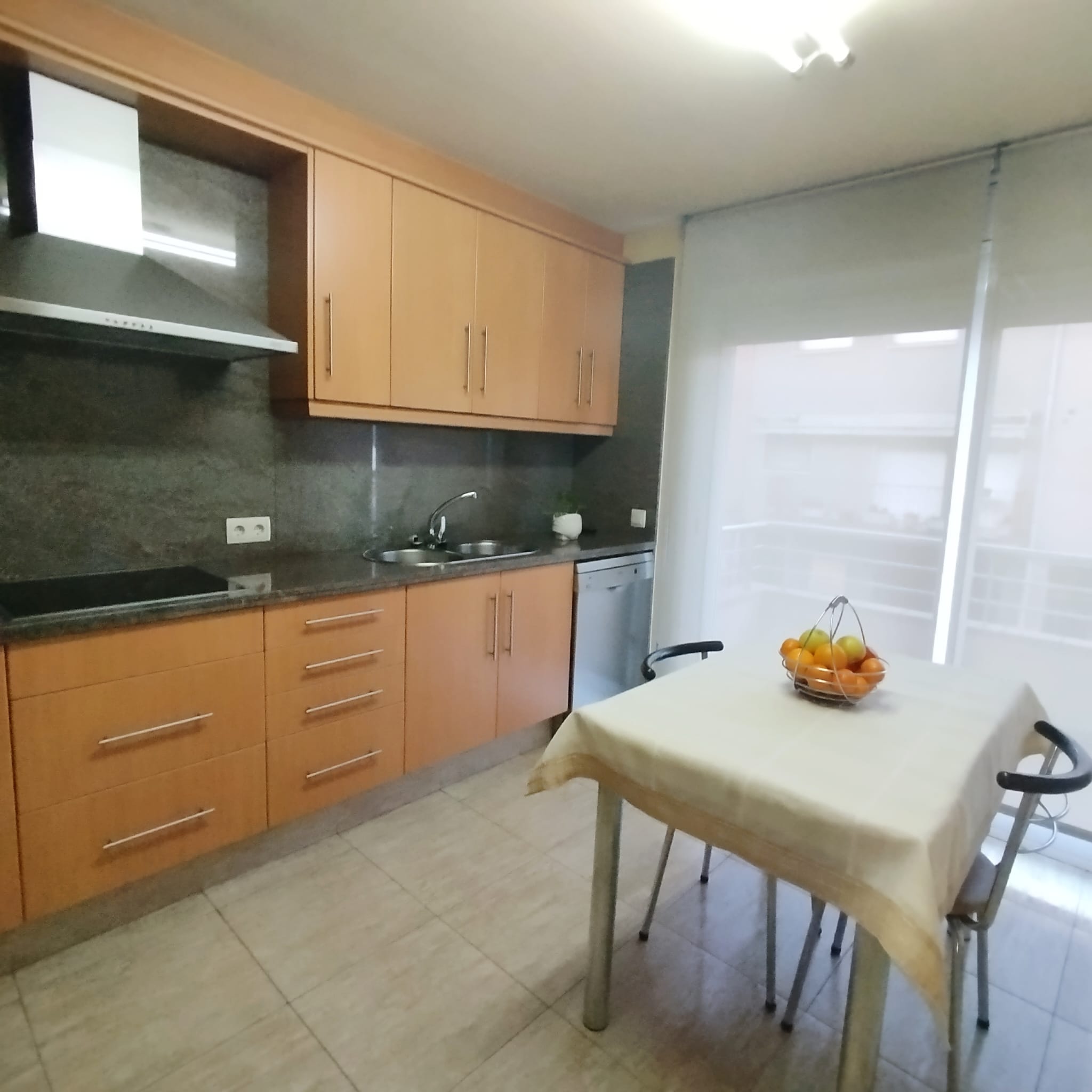 Casa adossada en venda amb jardí