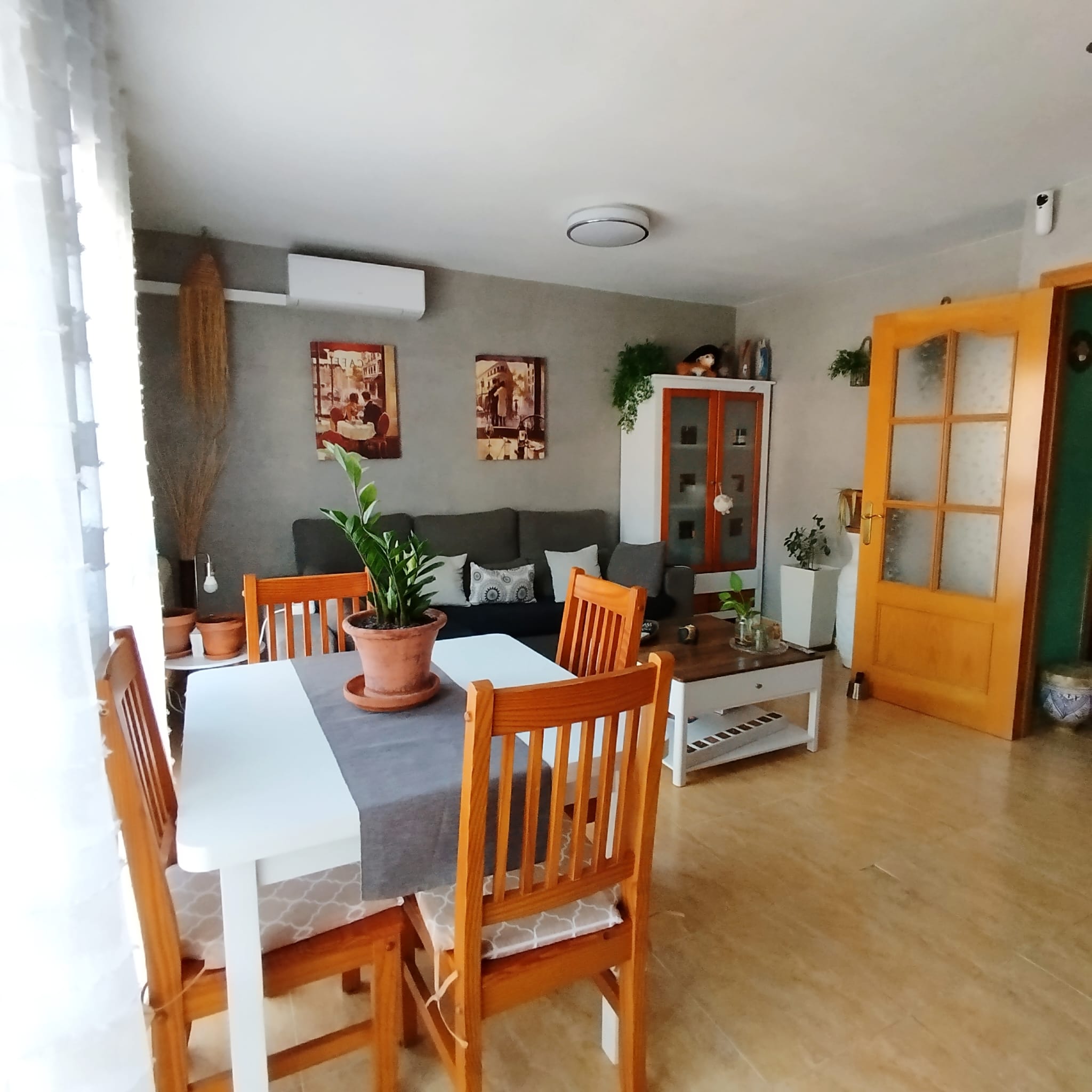 Casa adossada amb terrassa