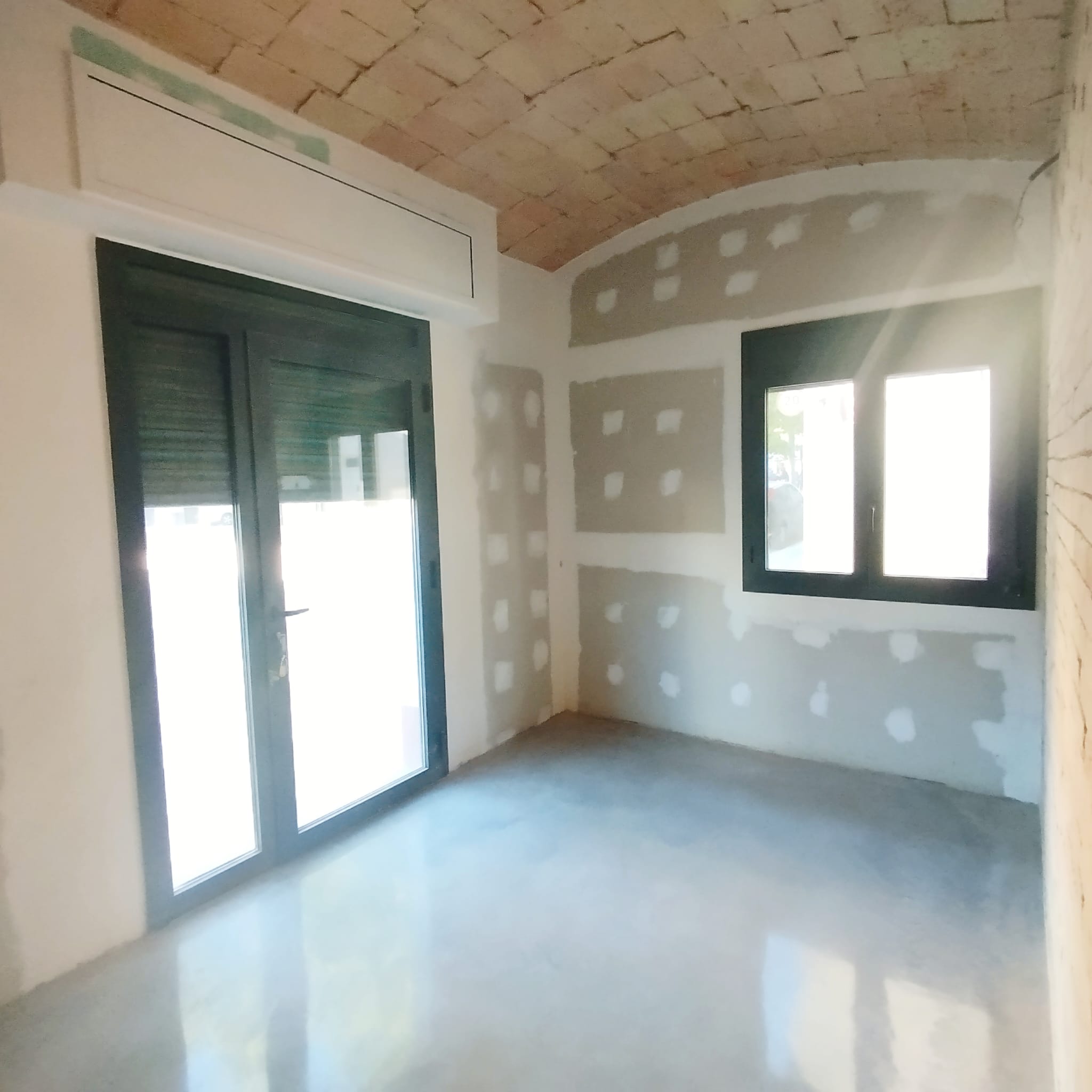 Local comercial cèntric i amb visibilitat